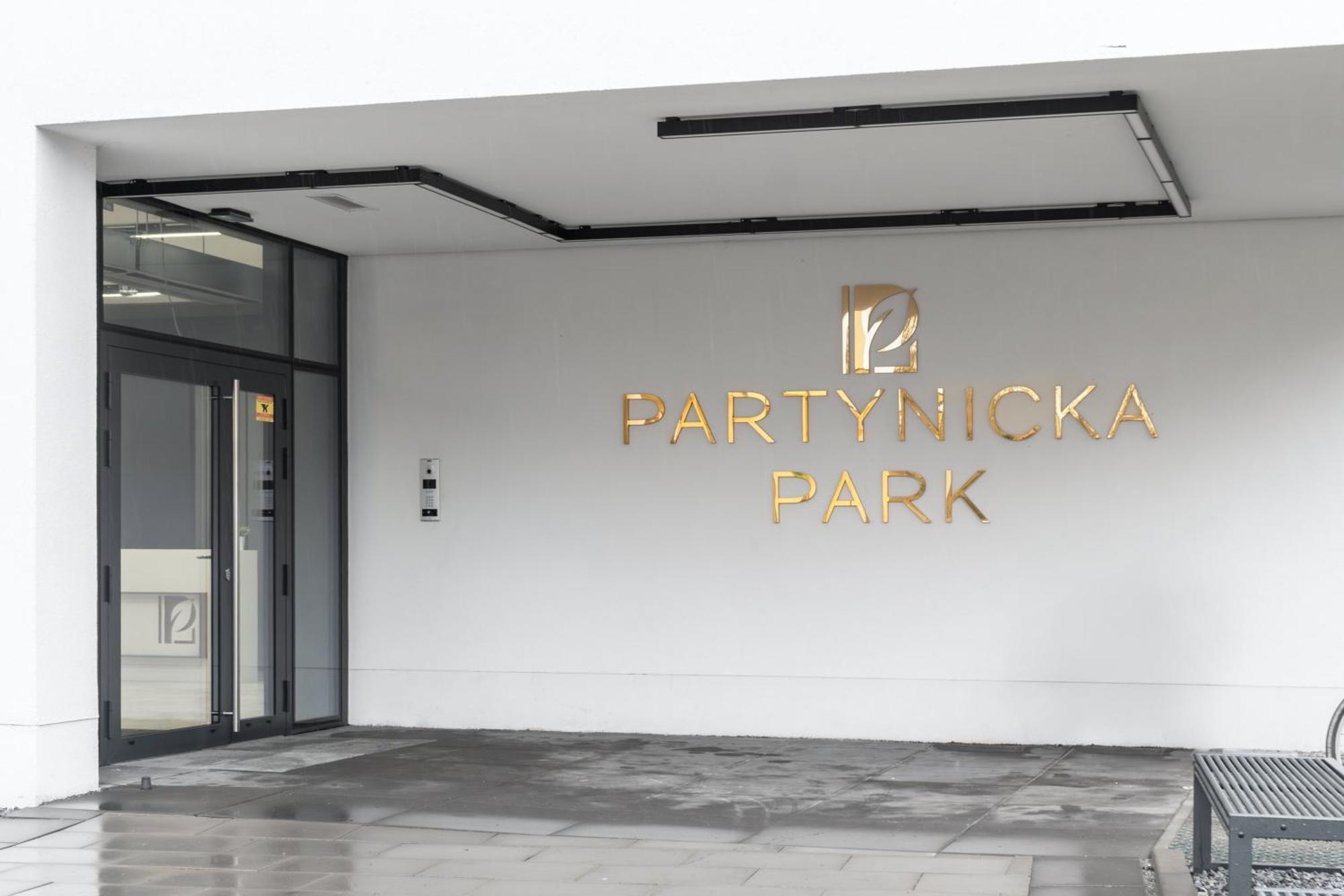 Park Partynice Apartment *